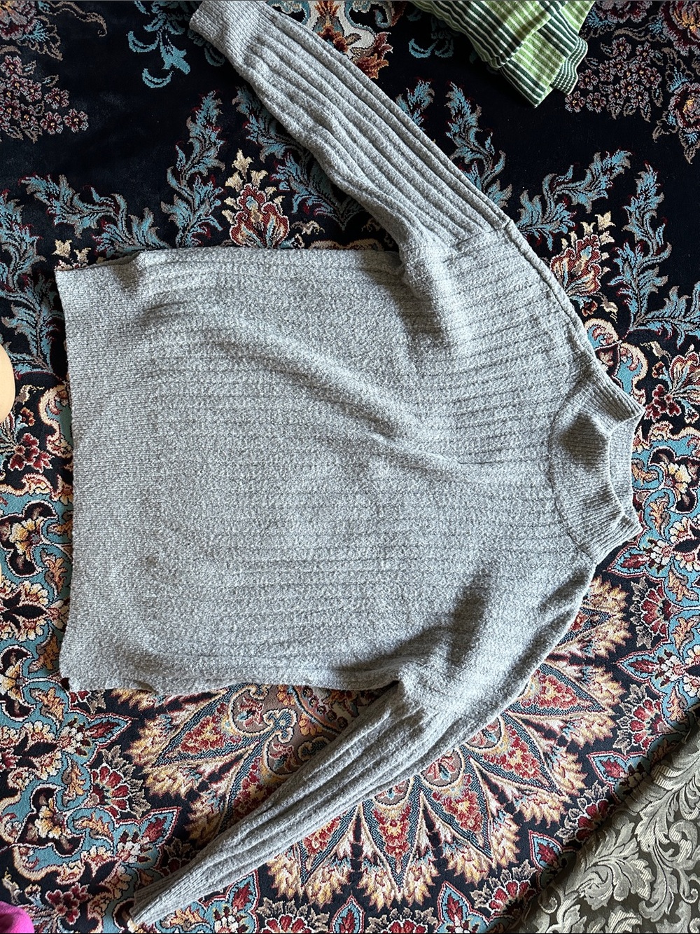 Women’s Grey sweater - Small